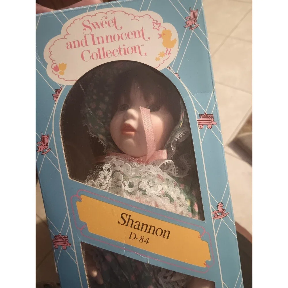 Heritage Mint Porcelain Doll Shannon Sweet And Innocent Collection NIB 1992